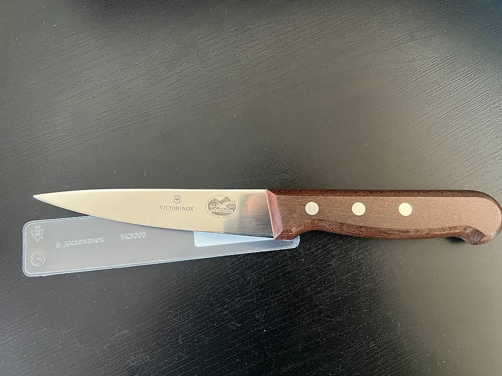 Victorinox Coltelli da cucina: Victorinox Wood Messer 14cm – Nuovo (secondo la descrizione) da Bern venduto da Chnoili