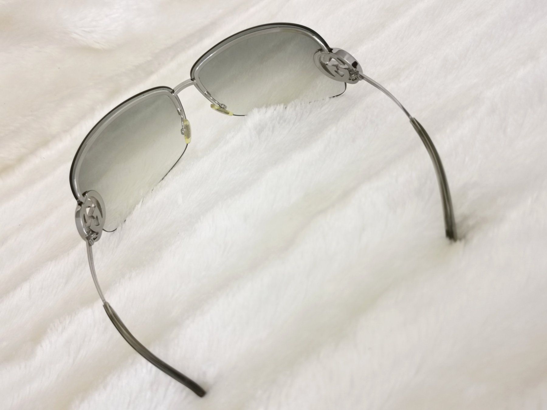 Gucci Occhiali & Lenti: Gucci Sonnenbrille neuwertig – Nuovo (secondo la descrizione) da Nottwil venduto da Kaufen003 1