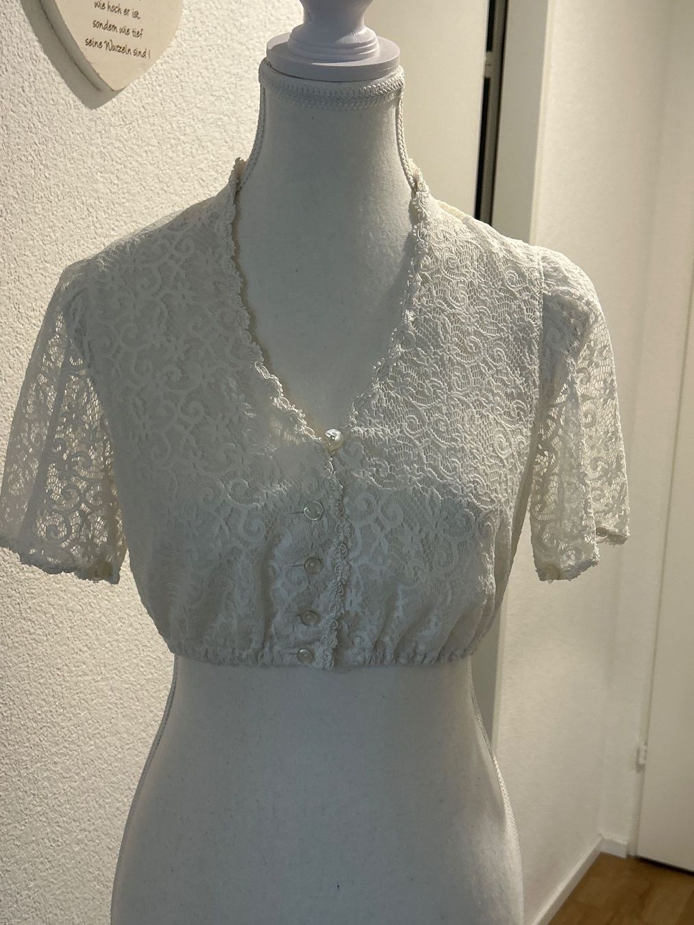 Camicette: Dirndlbluse weiss mit Spitzen von Tramontana Gr. 36 – Usato da Brunnen venduto da Nala2929 1