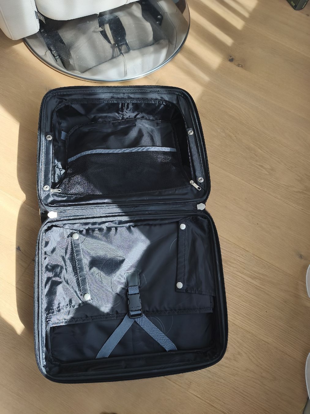 Altro in Aeronautica: Samsonite Trolley Top Zustand! – Nuovo (secondo la descrizione) da Möriken AG venduto da kar_y9cc 3