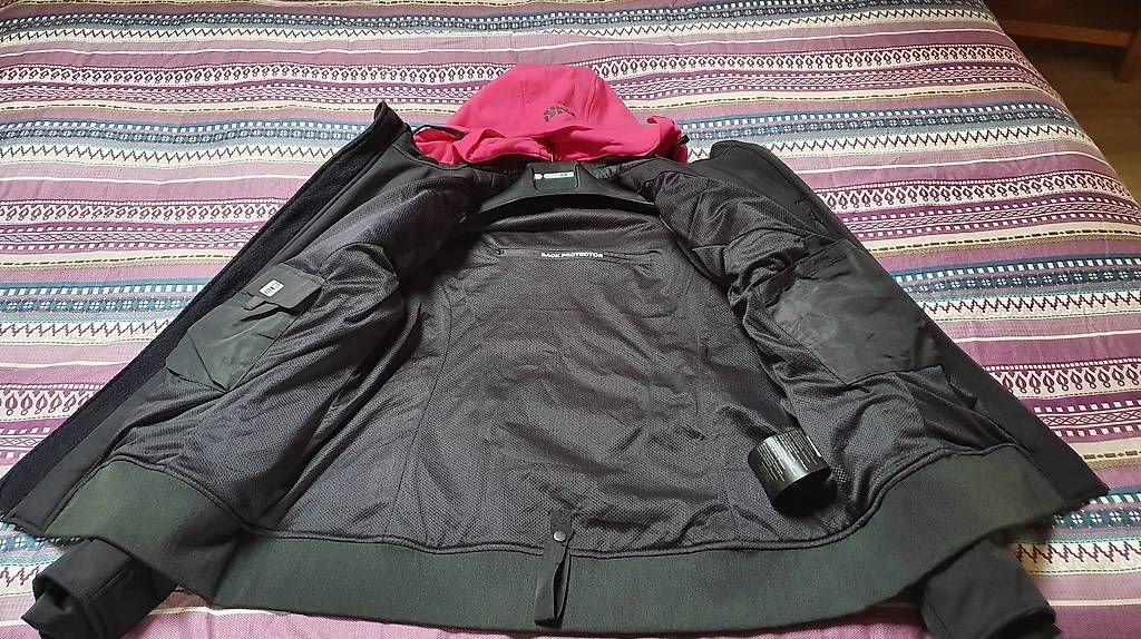 Giacche: Veste de moto pour dames – Usato da Chavornay venduto da lau_swv5 4