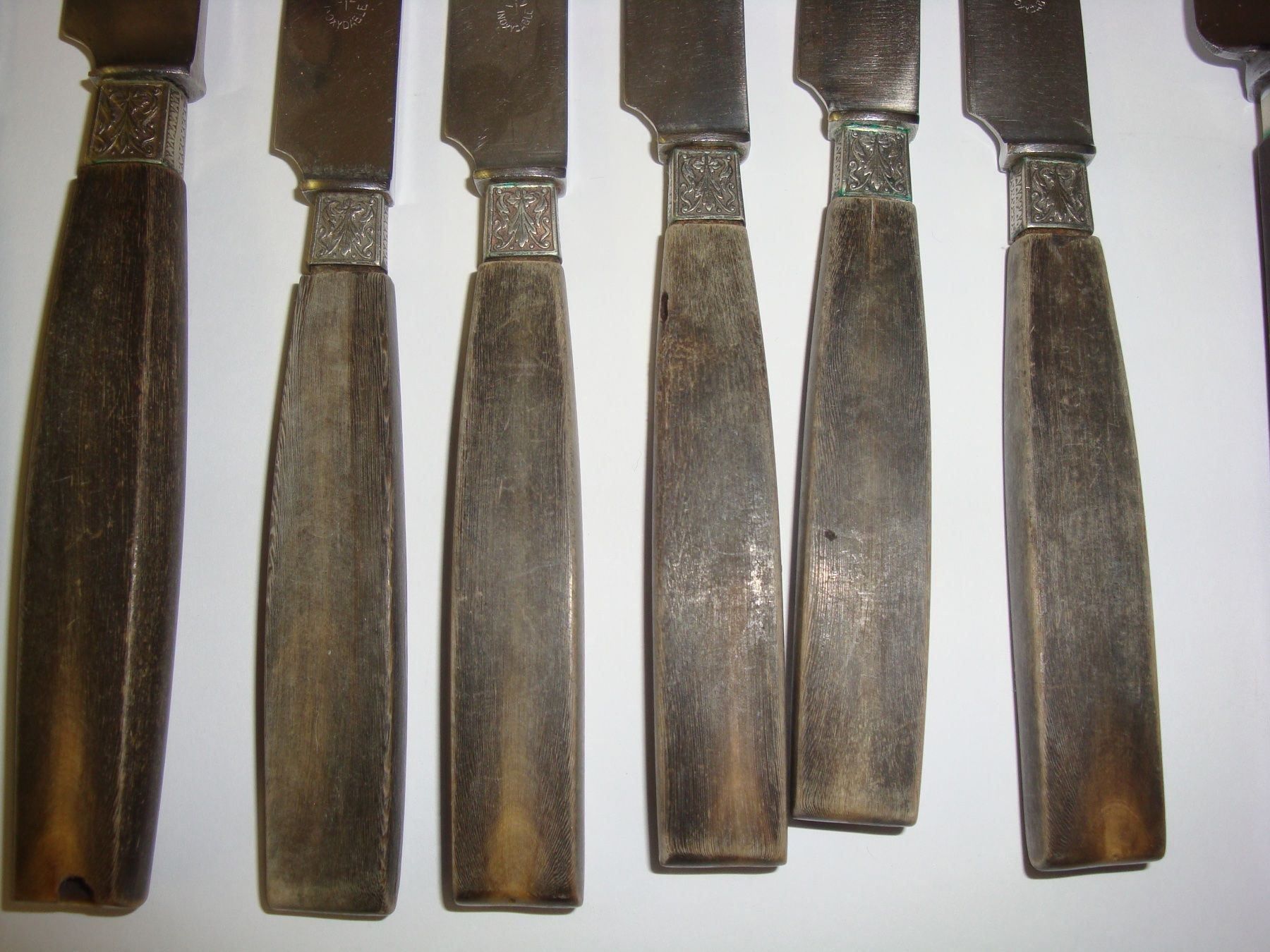 Set di posate: Konvolut 3 Essmesser, 5 Dessertmesser – Usato da häusernmoos venduto da buc_8ftk 1
