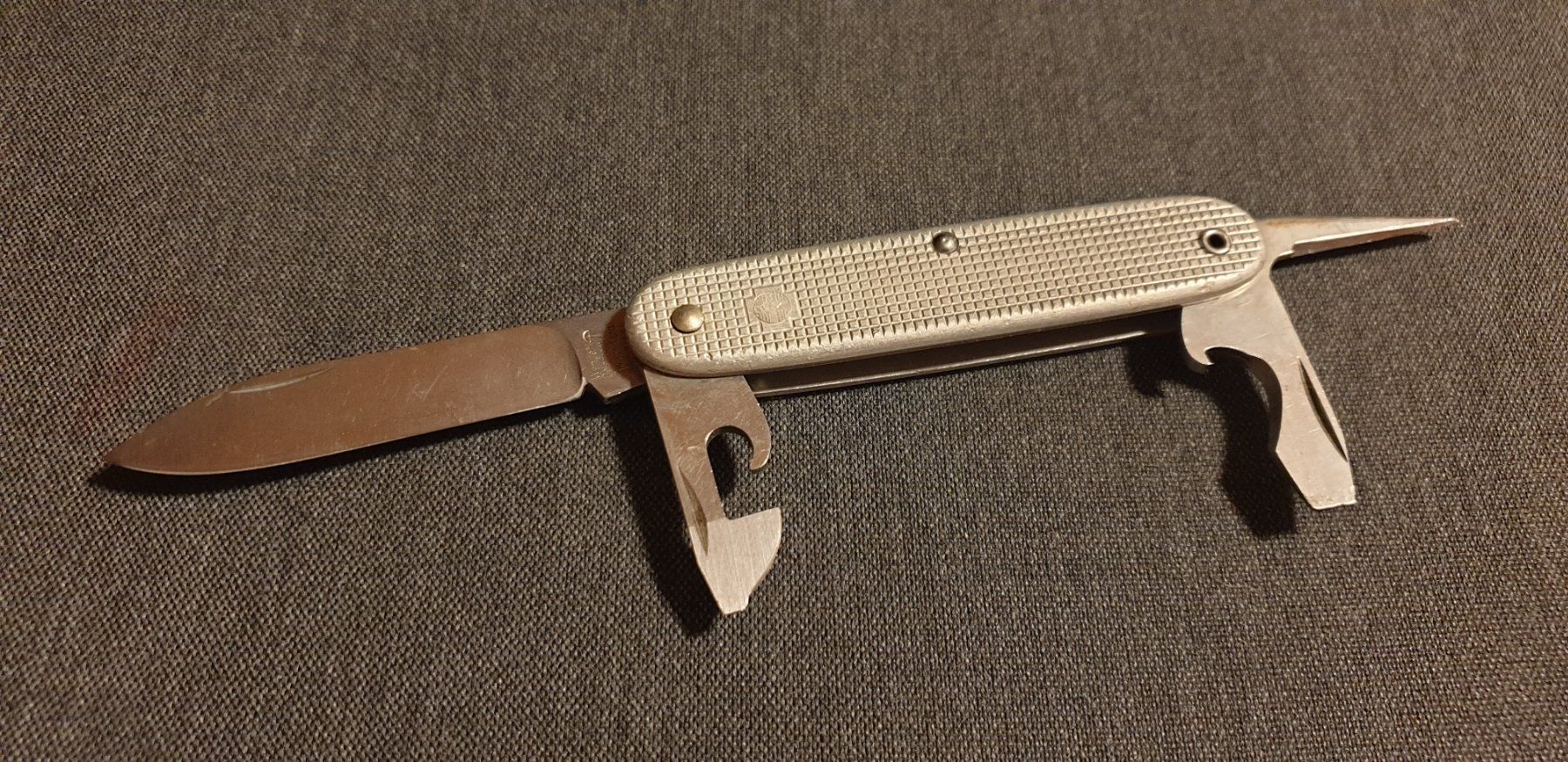 Wenger Taschenmesser: 76 Militaire Wenger Militar Messer Alox – Gebraucht aus Val D Illiez von SnowRoof