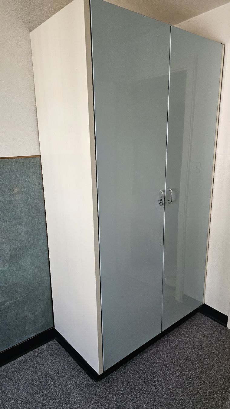 Schränke: Retro Schrank, 60er Jahre – Gebraucht aus Büron von Ica69