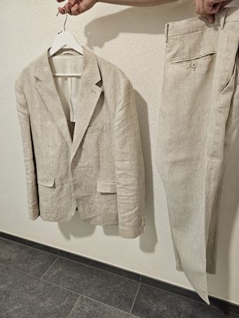 Herren Leinen-Anzug von ZARA