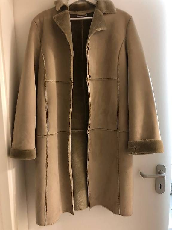 Cappotti: Vendo mantello  – Usato da Losone venduto da car_2cl8