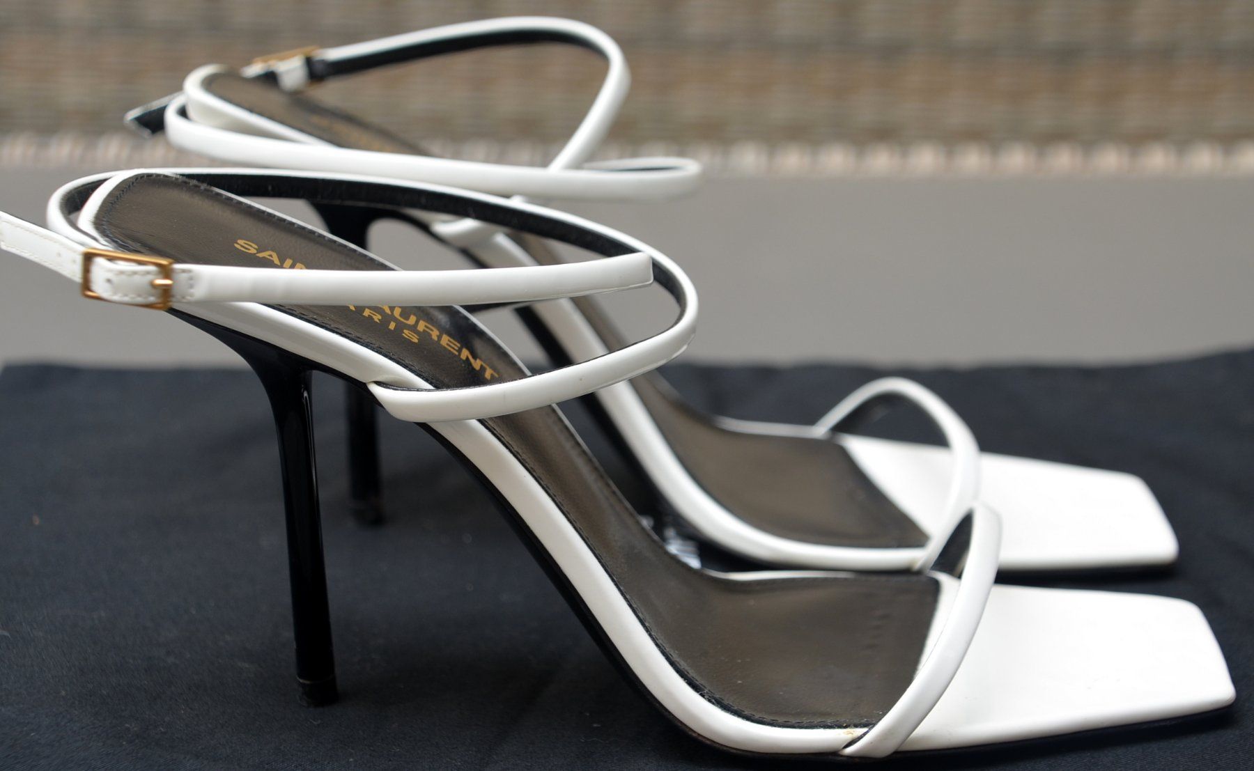 Saint Laurent Scarpe da donna: Saint Laurent Sandalen / sandales .38 – Usato da Collonges venduto da Auganien 4