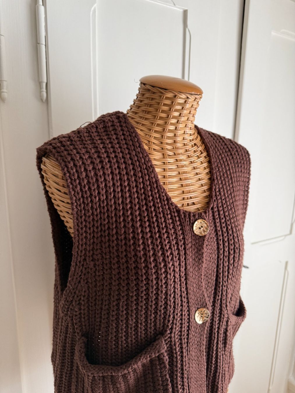 Shein Gilet & Giacche senza maniche: Stickweste dunkelbraun XS – Usato da Zürich venduto da Diazaio 1