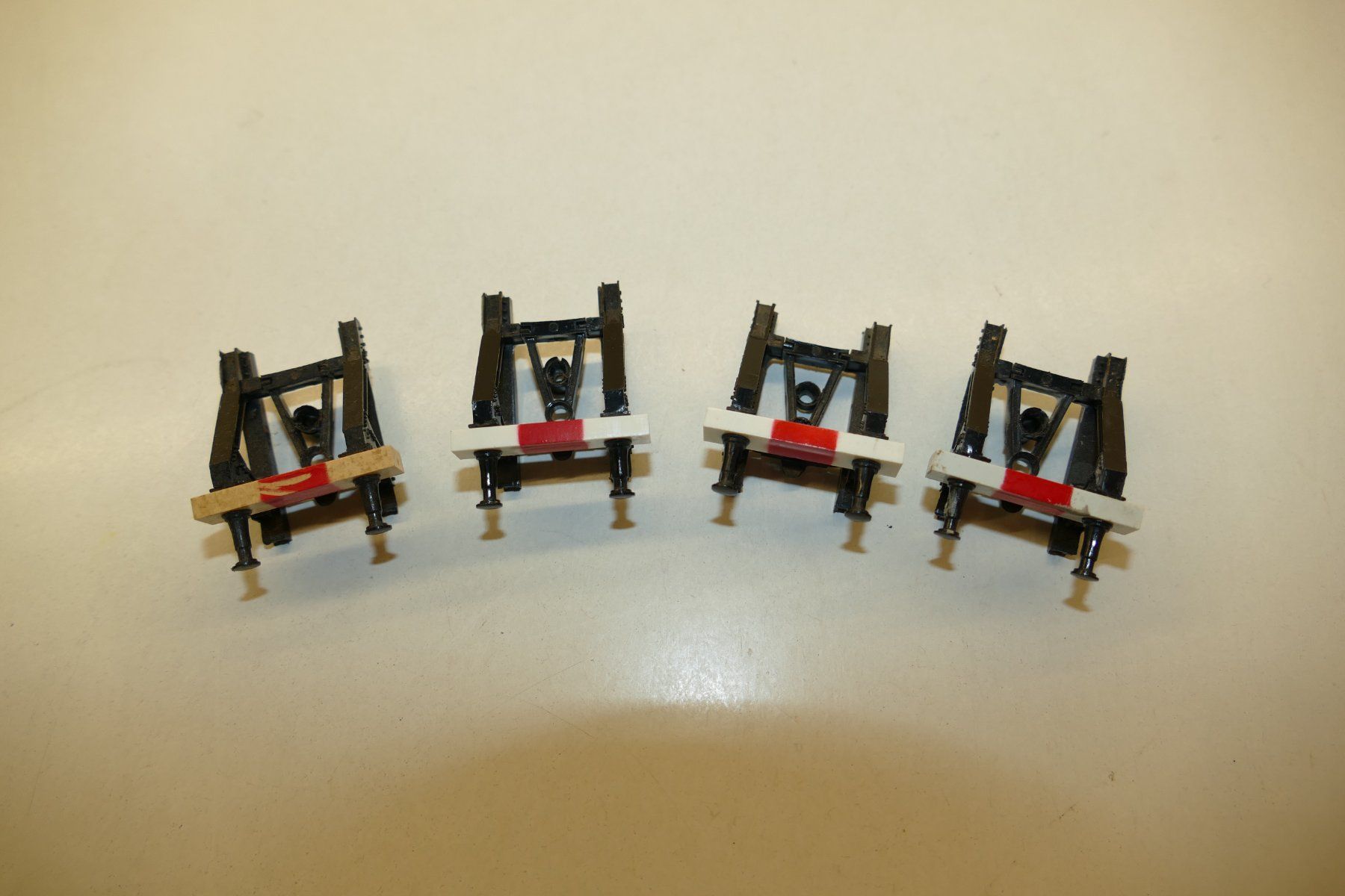 Märklin Modellini di ferrovie: Märklin H0: 4xAufsteckprellbock – Usato da Niederhasli venduto da rail-duerst 1