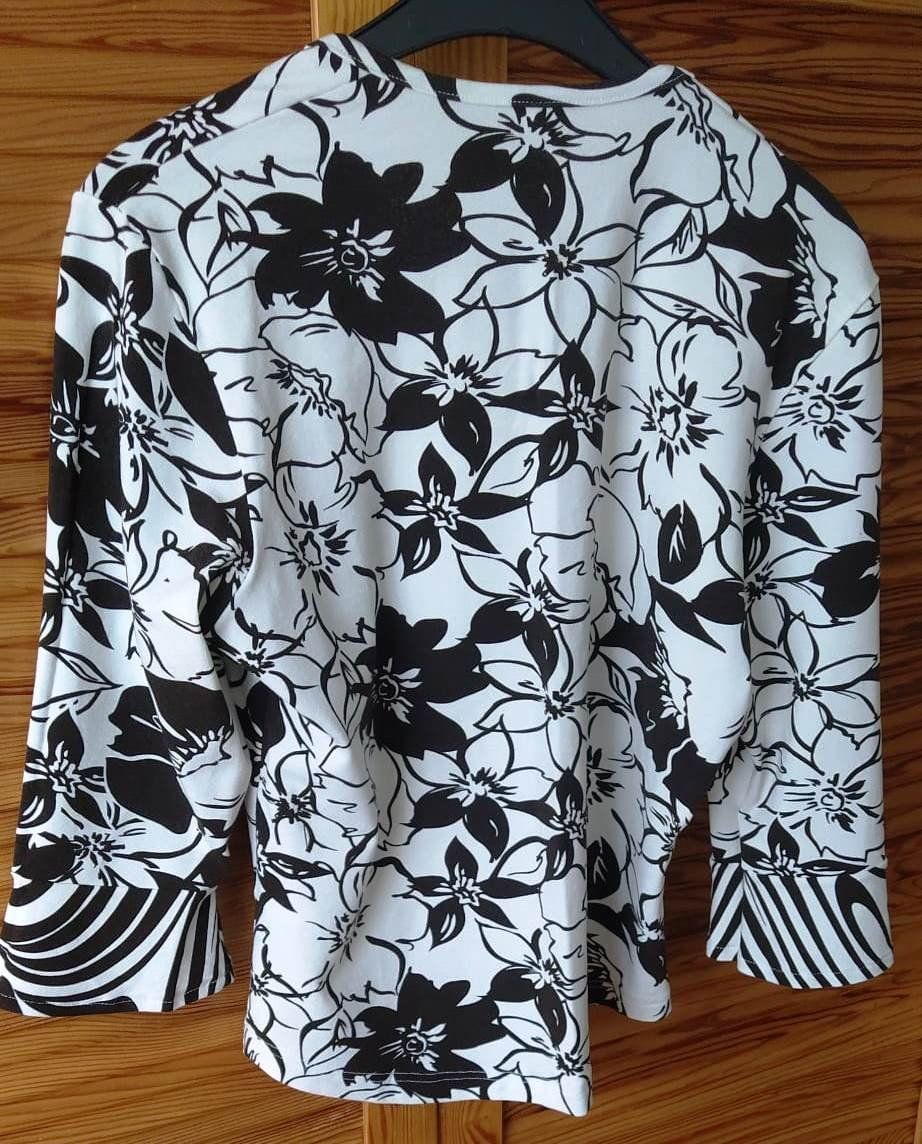 T-shirt: Shirt, Langarmshirt mit Blumenmuster - Grösse M - – Nuovo (secondo la descrizione) da Zürich venduto da 1-2-3-Kaufen 3