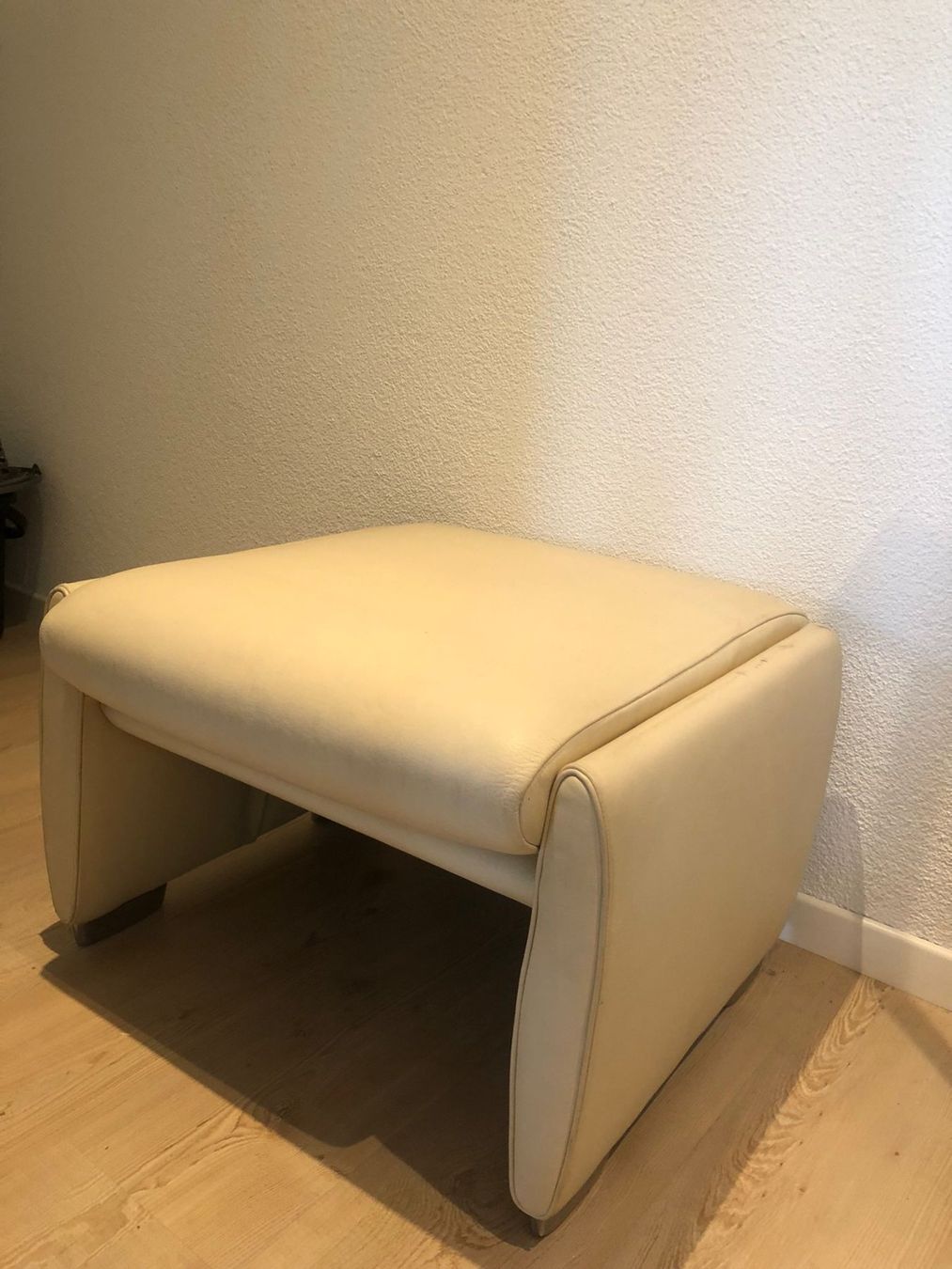 Tabourets: Sofahocker (beige) – D'occasion à Zürich par jam_6ps6