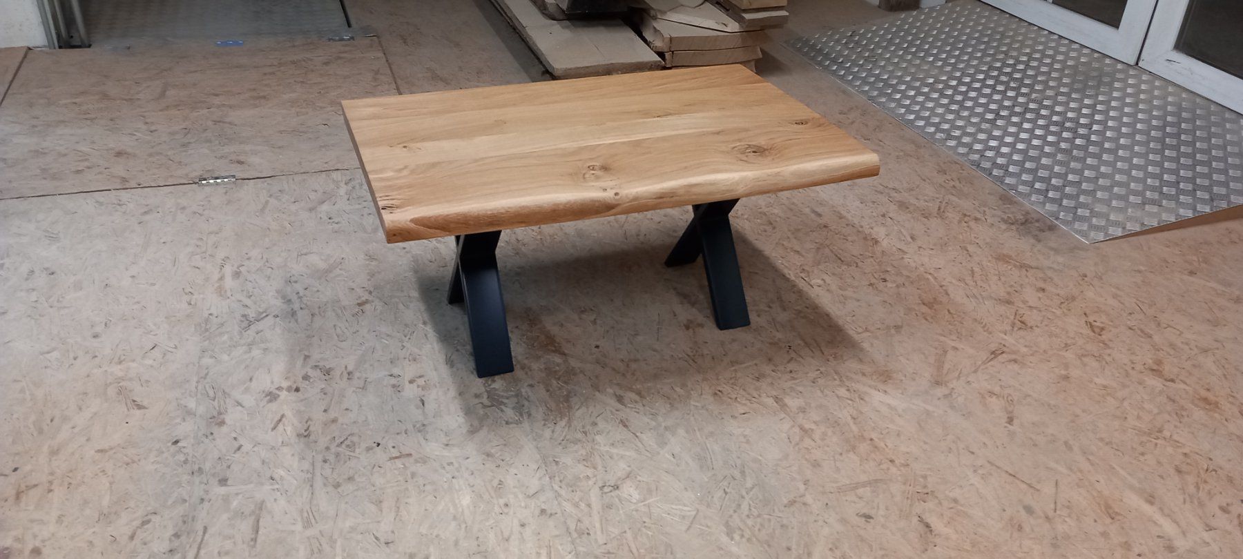 Tavoli: Salontisch aus Schweizer Eichenholz massiv – Nuovo (secondo la descrizione) da Altishofen venduto da Rossi464 3