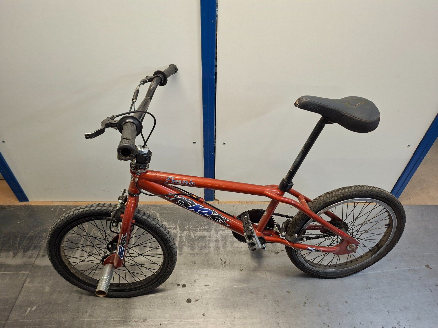 K2 Velos: BMX-Bike für Tricks – Gebraucht aus Wettingen von Wendemarket 1