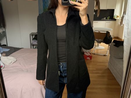 Schwarze Winterjacke / Übergangsjacke