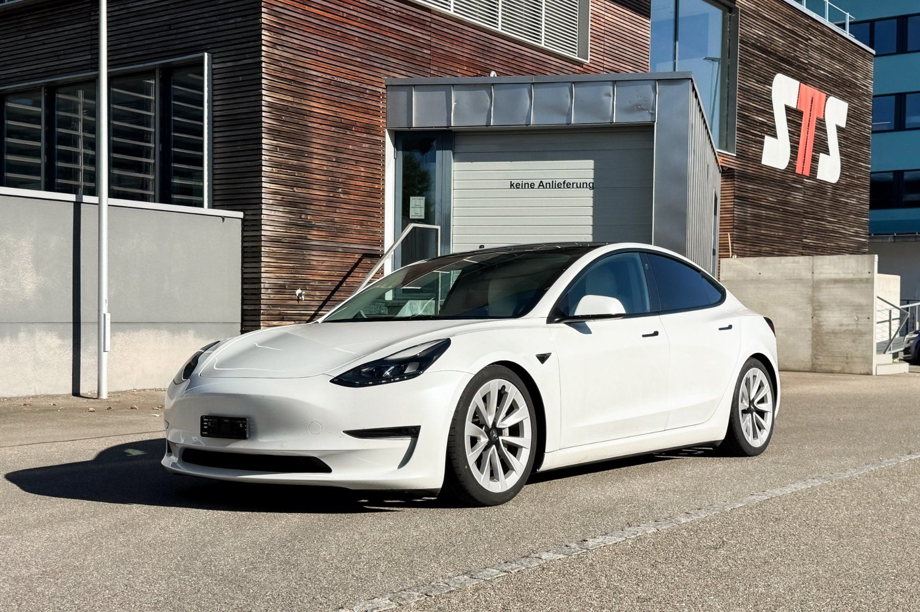 Tesla Autos: Tesla Model 3 LongRange – D'occasion à Sirnach par cartrade24_bucan