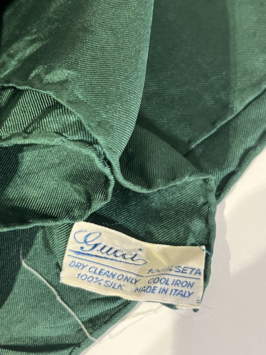 Gucci Foulards, Tücher & Schals: Foulard Gucci vintage – Gebraucht aus St-Pierre-Clages von ste_xk6p 2