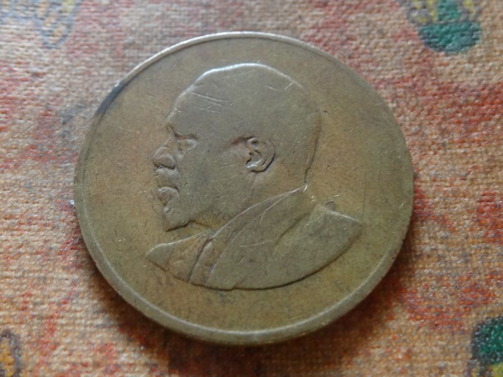 Alle Münzen: KENYA   5  Cents   1967 – Gebraucht aus Romanel-sur-Lausanne von Swift13 1