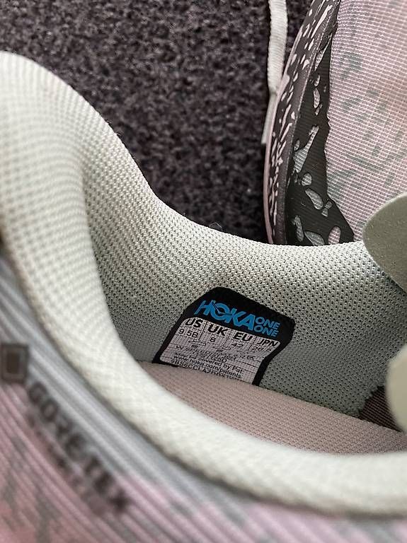 Damenschuhe: Hoka Speedgoat GTX – Neu (gemäss Beschreibung) aus Sargans von 1windi3 2