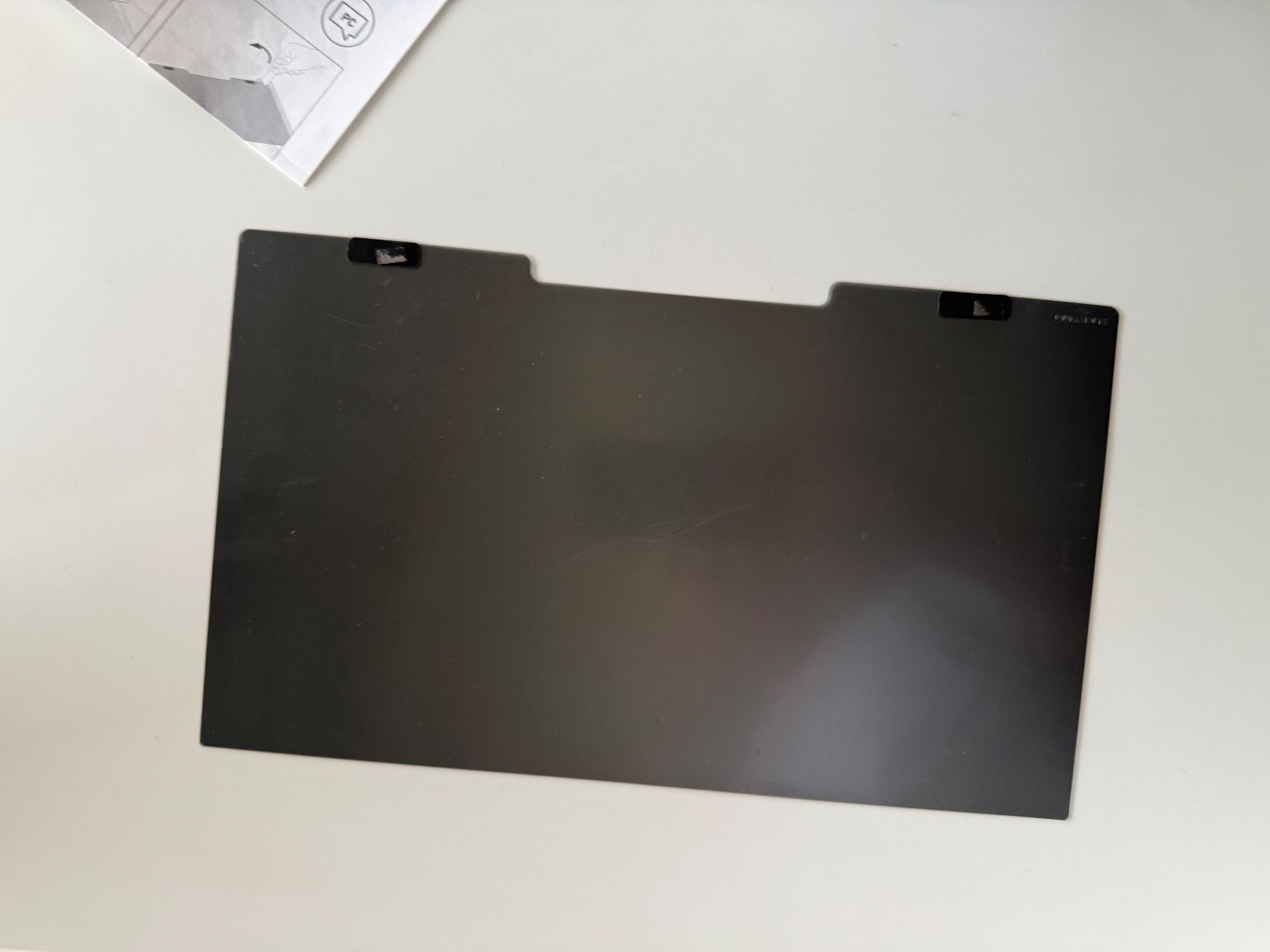 Covers & Borse: Durable Blickschutzfilter Magnetic (14") – Usato da Wallisellen venduto da livdeluxe 2