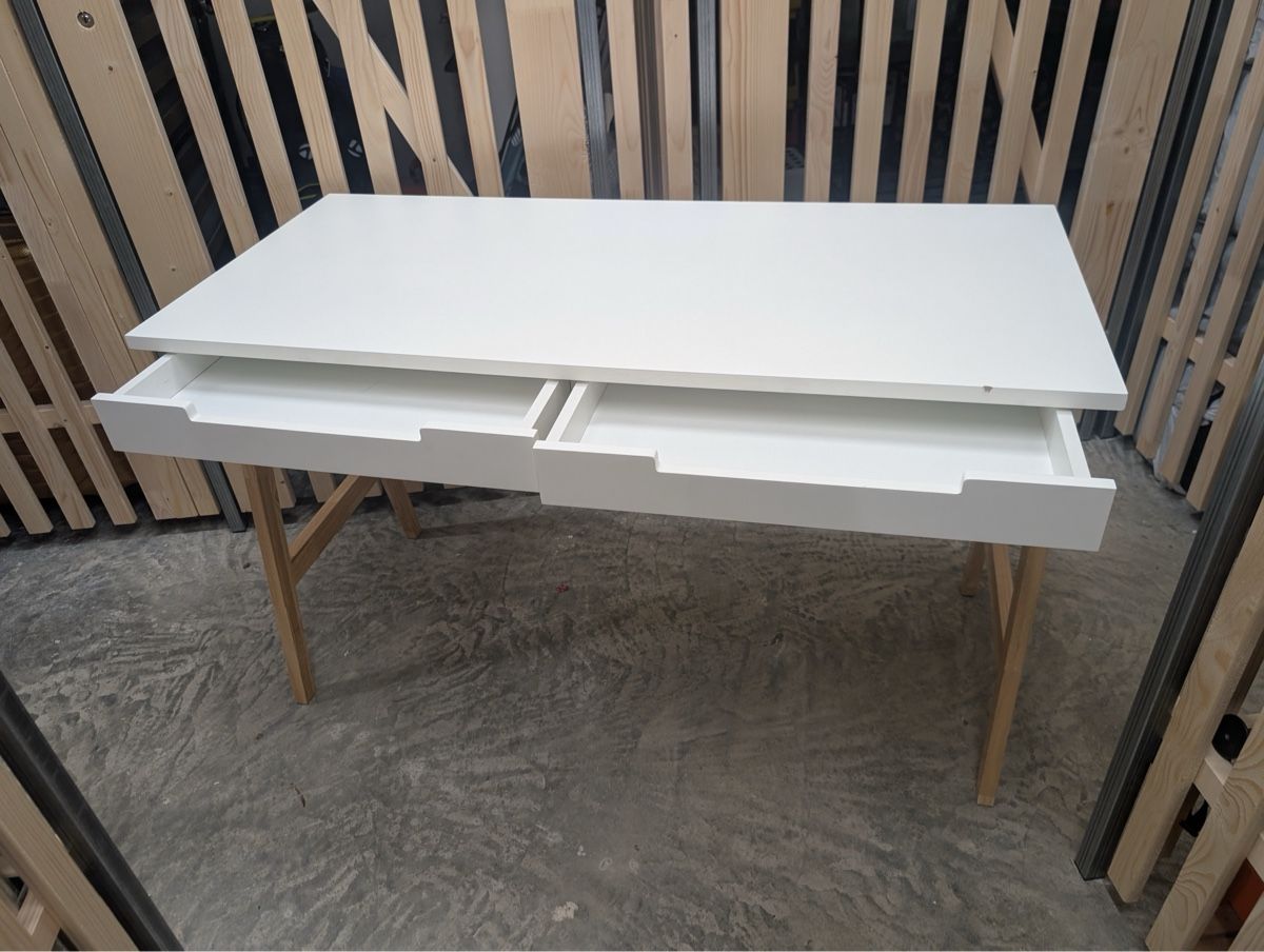 Livique Schreibtische: Desk – Gebraucht aus Rolle von gos_2xy5 4