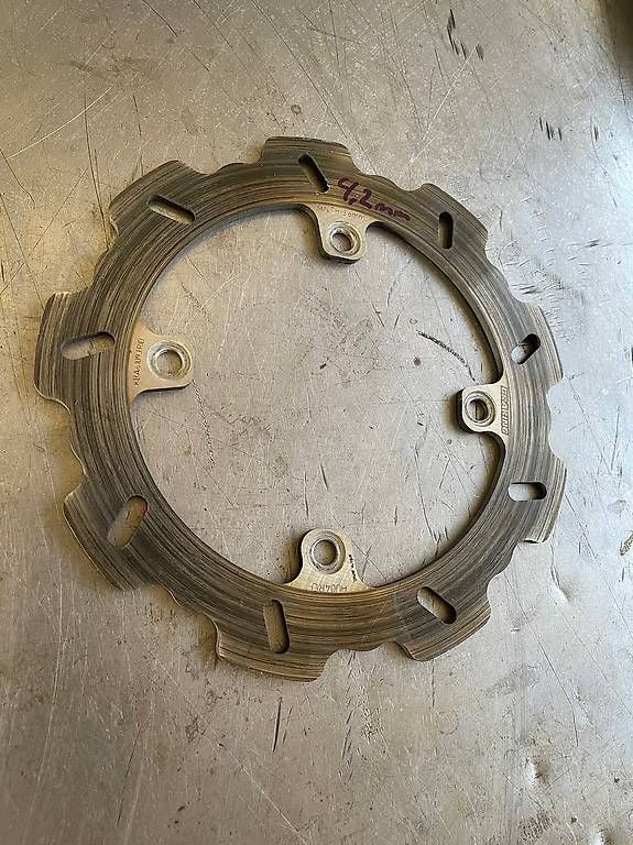 Alle Motorradersatzteile: Bremsscheibe Husqvarna hinten 220mm – Gebraucht aus Hauptikon von Pumi70 2