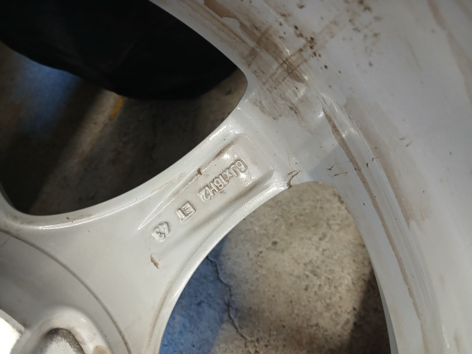 Cerchioni: Winterkompletträder Platin 215/45 R16   – Usato da Krinau venduto da P.grob 5