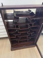 Orientalischer Hängeschrank