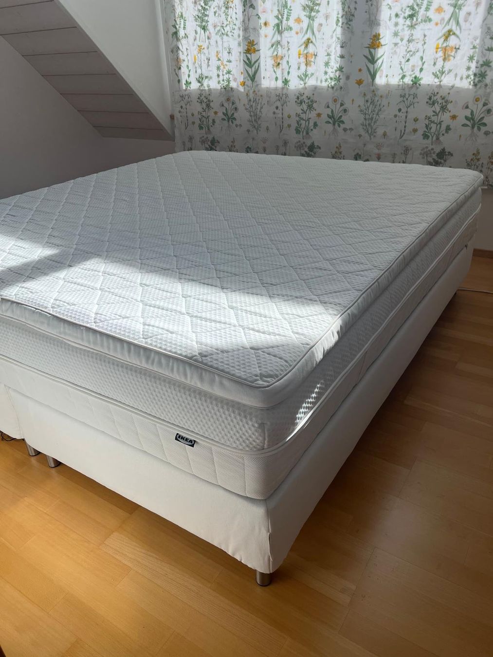 Ikea Letti: Boxspringbett 180x200 - Neuwertig – Usato da Rifferswil venduto da Calipso