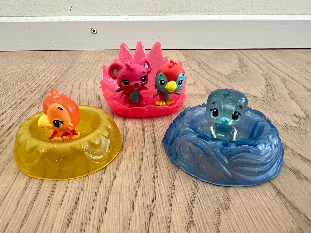 Hatchimals Giocattoli: Hatchimals Set mit 9 Nestern mit Figuren. – Usato da Muttenz venduto da steve0074