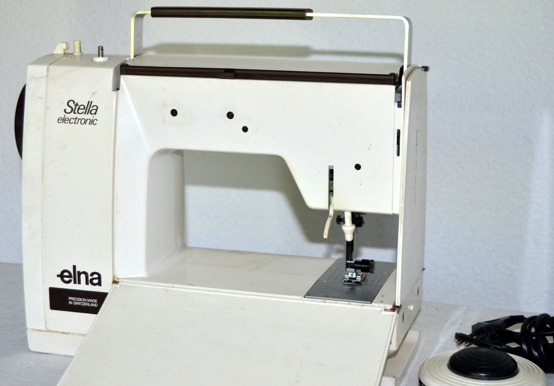 Elna Macchine da cucire: Elna Stella  Electronic Nähmaschine / machine à coudre – Difettoso da Collonges venduto da arashee 2