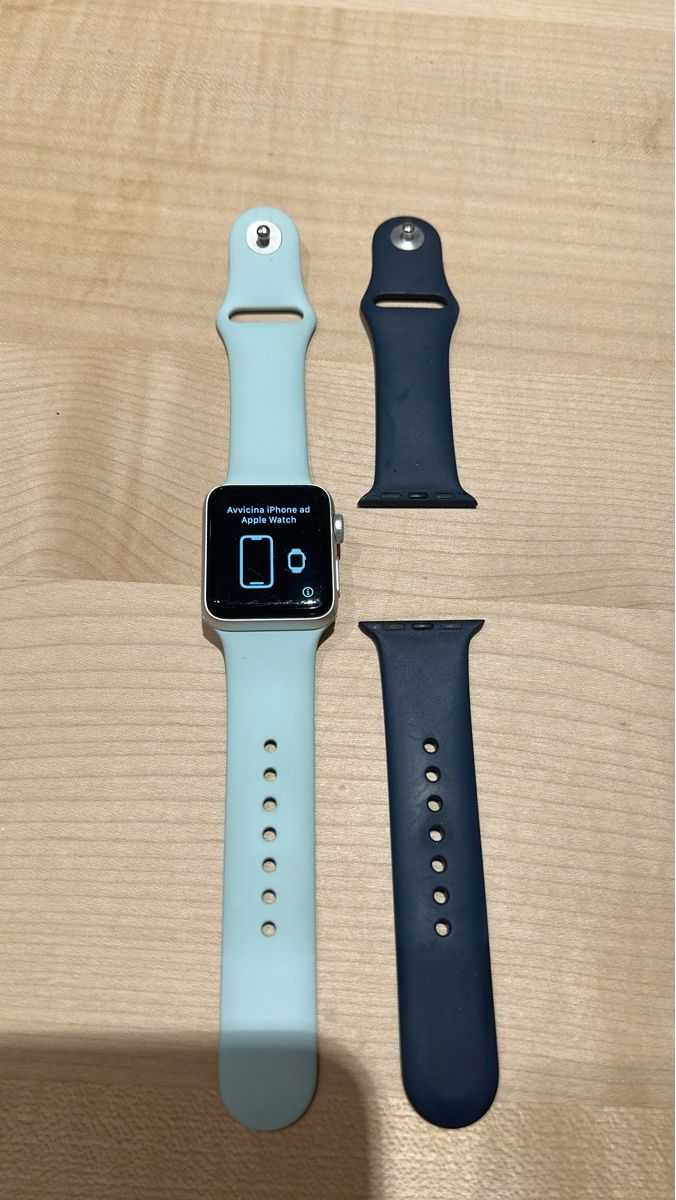 Apple Smartwatch: Apple Watch Series 3 38mm – Usato da Zürich venduto da uniking