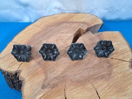 4 schöne Möbel Knöpfe, ⌀4cm, Eisen patiniert (LOT2849#MBS3)