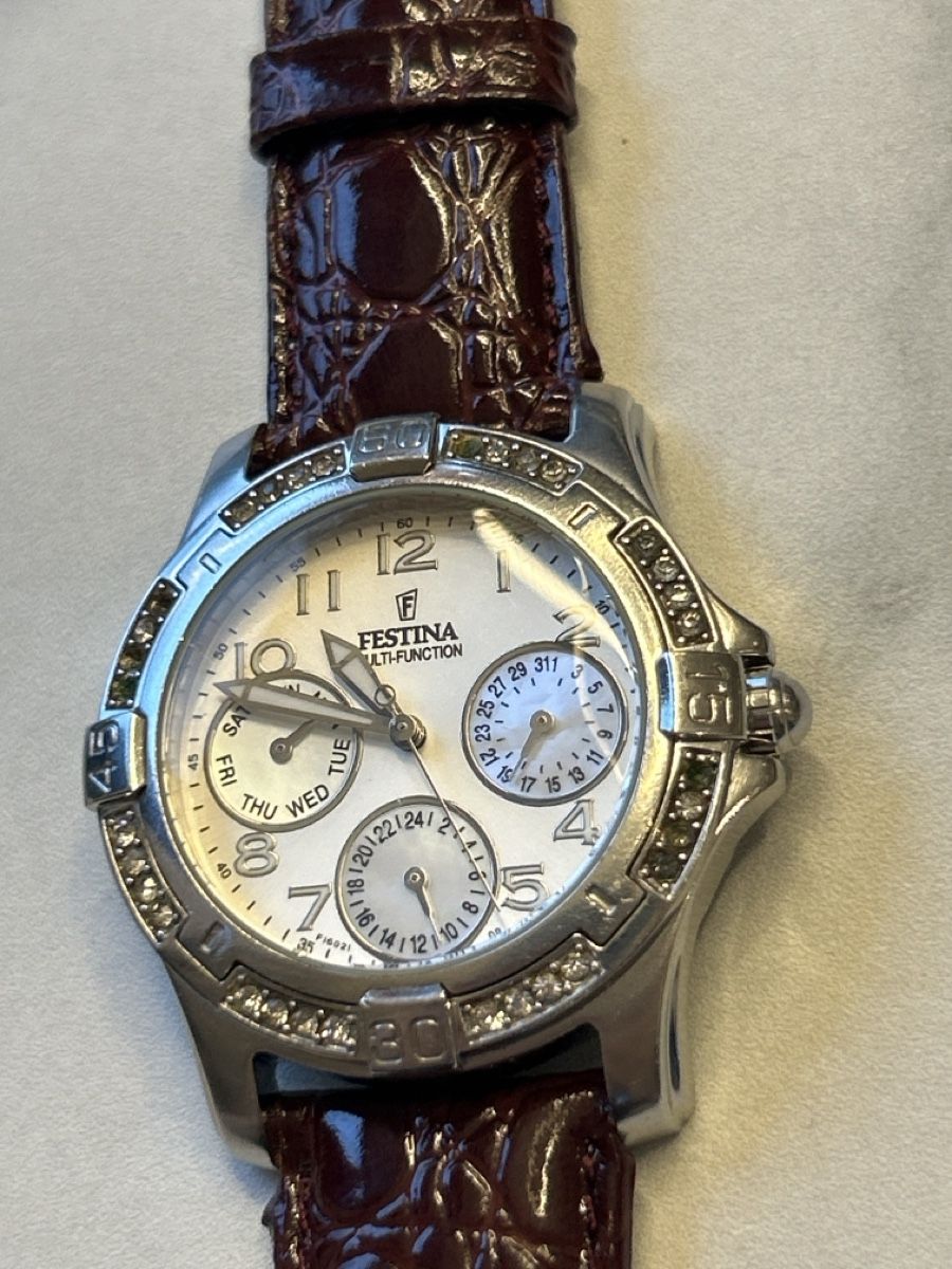 Festina Orologi: Festina Multifunktion Damenuhr – Difettoso da St. Gallen venduto da LeonK.
