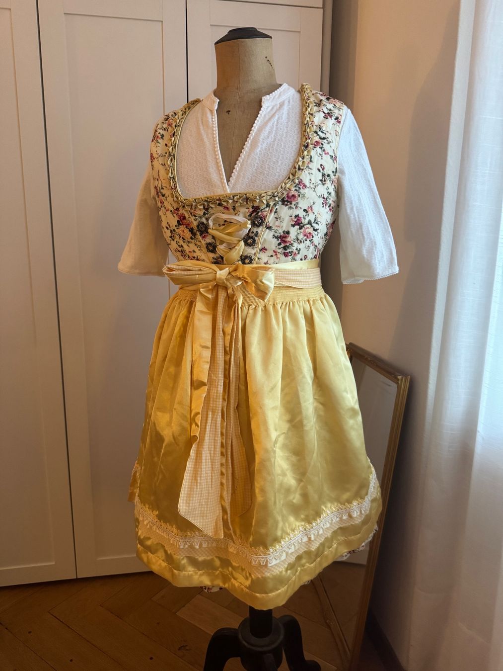 Vestiti: Wunderschönes, hochwertiges Dirndl inkl. Bluse – Nuovo (secondo la descrizione) da Bern venduto da Rodaina