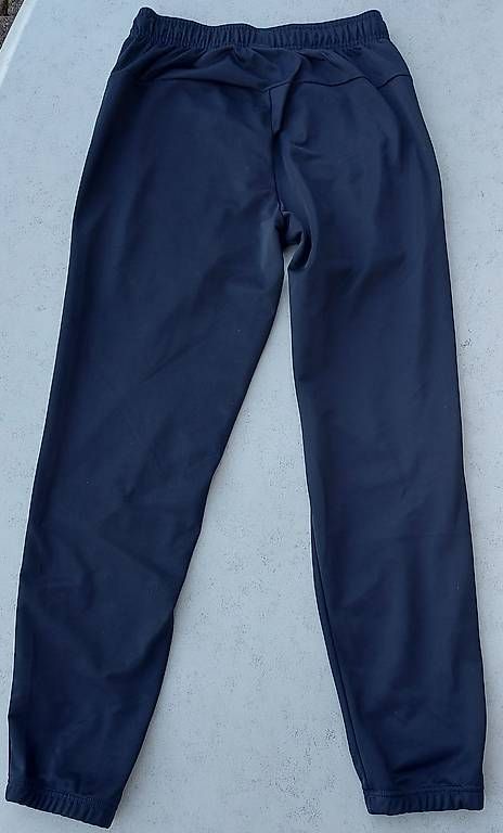 Pantaloni: Adidas Trainerhose, Freizeithose, Gr. S – Usato da Benzenschwil venduto da islandtreter 1