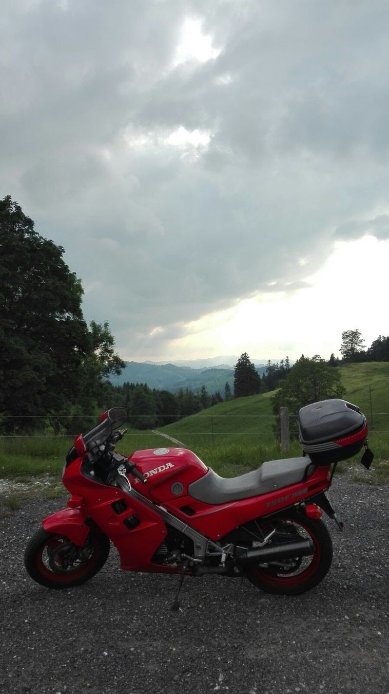 Honda Strasse: Motorrad Honda, Oldtimer – Gebraucht aus Gunzwil von  3
