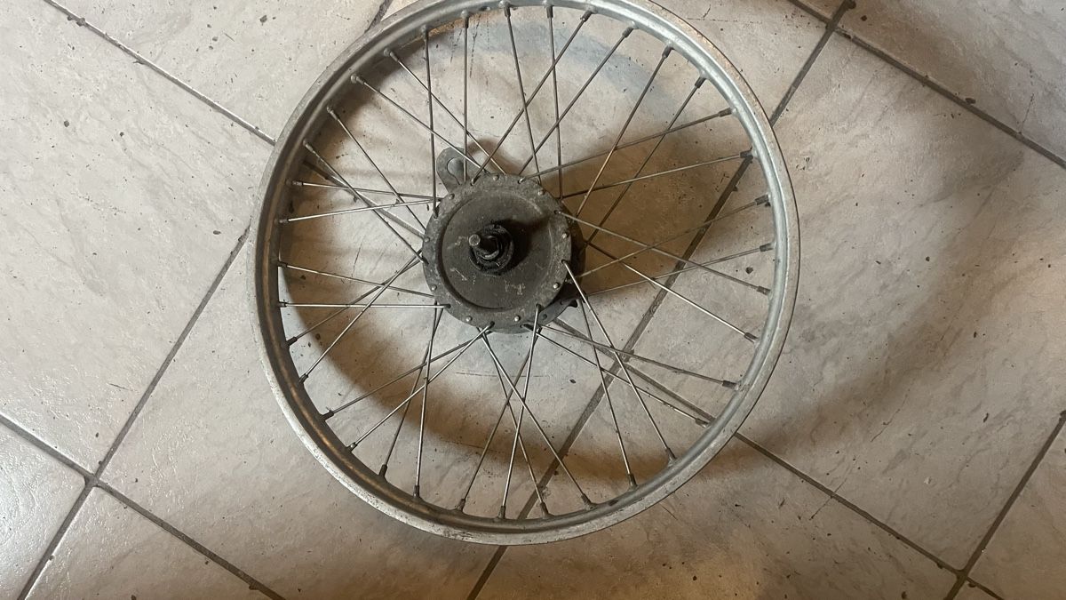 Mofa-Ersatzteile: Weinmann Vorderrad 17“ – Gebraucht aus Kreuzlingen von sto-power 2