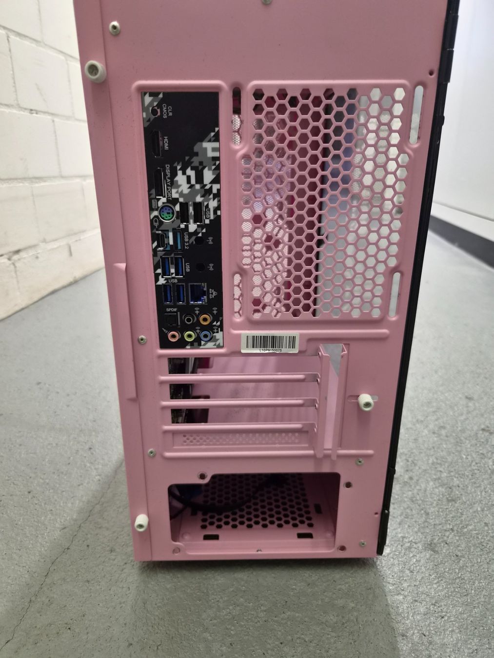 Custodie: Gehaeuse PC rosa – Usato da Domat Ems venduto da tchnesa 2