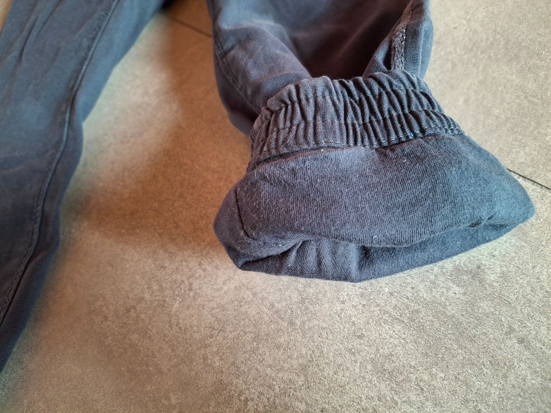 Vertbaudet Pantaloni: Hose von Vertbaudet Gröse114 – Usato da Wiesendangen venduto da troawus 5