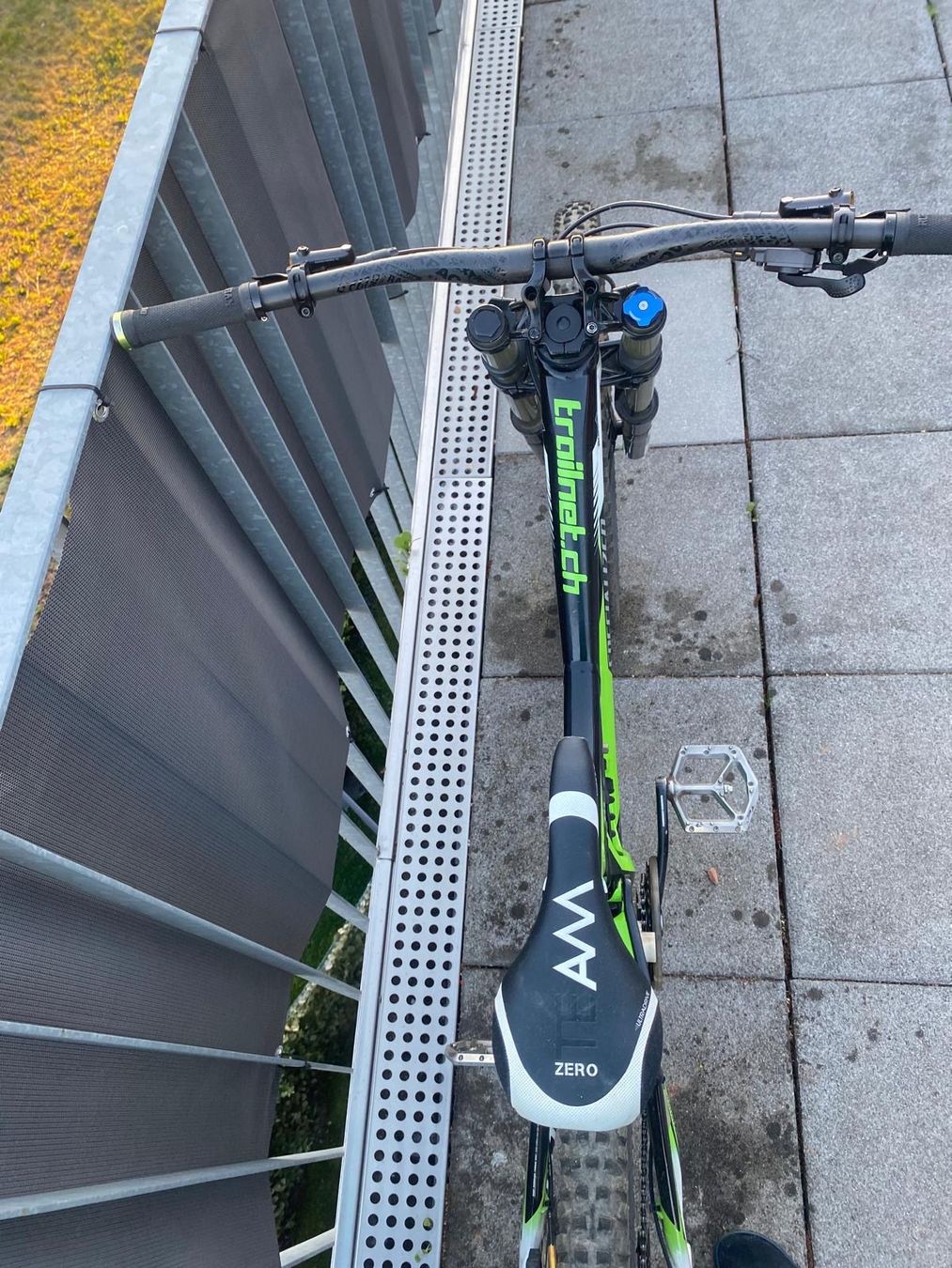 Specialized Biciclette: Downhillbike SPECIALIZED DEMO 8 I 2012 – Usato da Winterthur venduto da avocadolein 2
