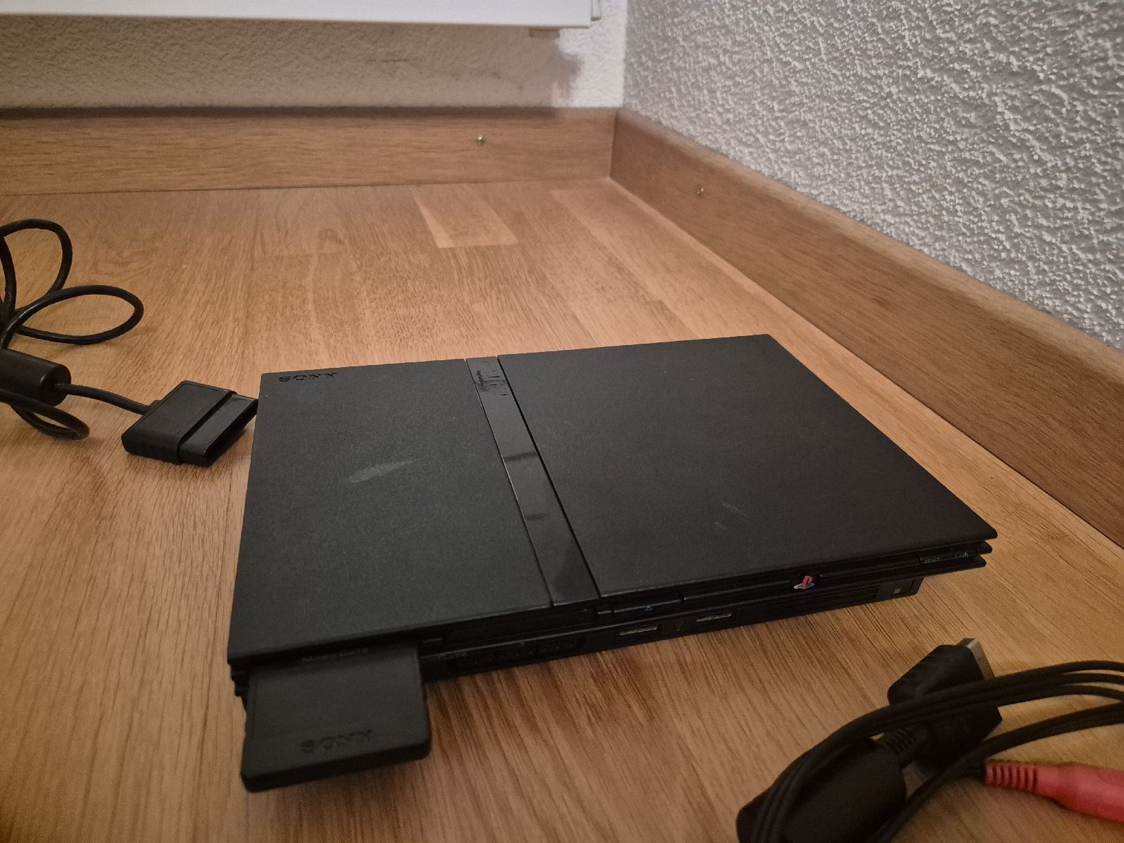 Sony Consoles: Sony PlayStation 2 Slim SCPH-75004, PAL, Date Code 5D – D'occasion à Rothrist par ner_27ct 4