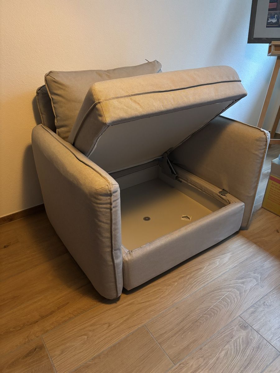 Ikea Poltrone: Ikea Sessel mit Stauraum – Usato da Maladers venduto da N.S.D.M 1