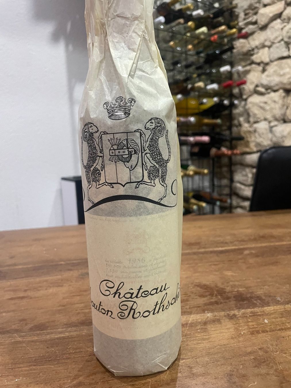 Mouton Rothschild Vino: Mouton-Rothschild 1986 – Nuovo e nell'imballaggio originale da Fahy venduto da gar_n8vm 2
