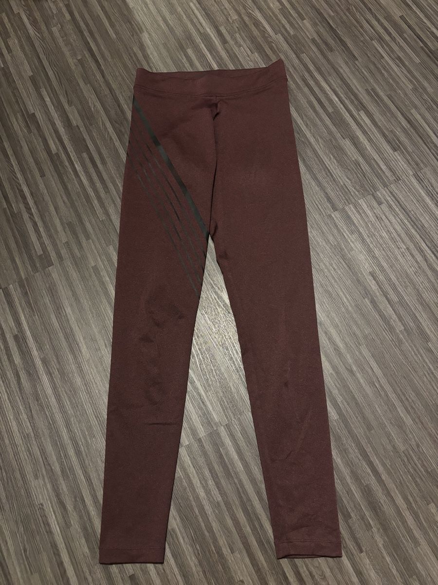 Calze & Collant: Weinrote Sport Leggings – Nuovo (secondo la descrizione) da Sumiswald venduto da fid_v269