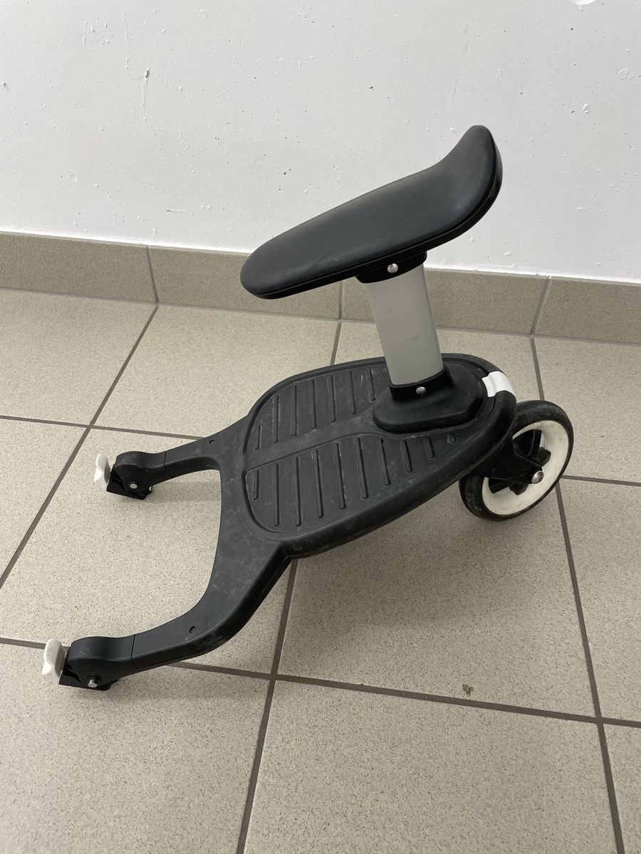 Bugaboo Accessoires pour poussettes: Bugaboo Comfort Mitfahrbrett Sitz – D'occasion à Urdorf par spacemetalfantasy