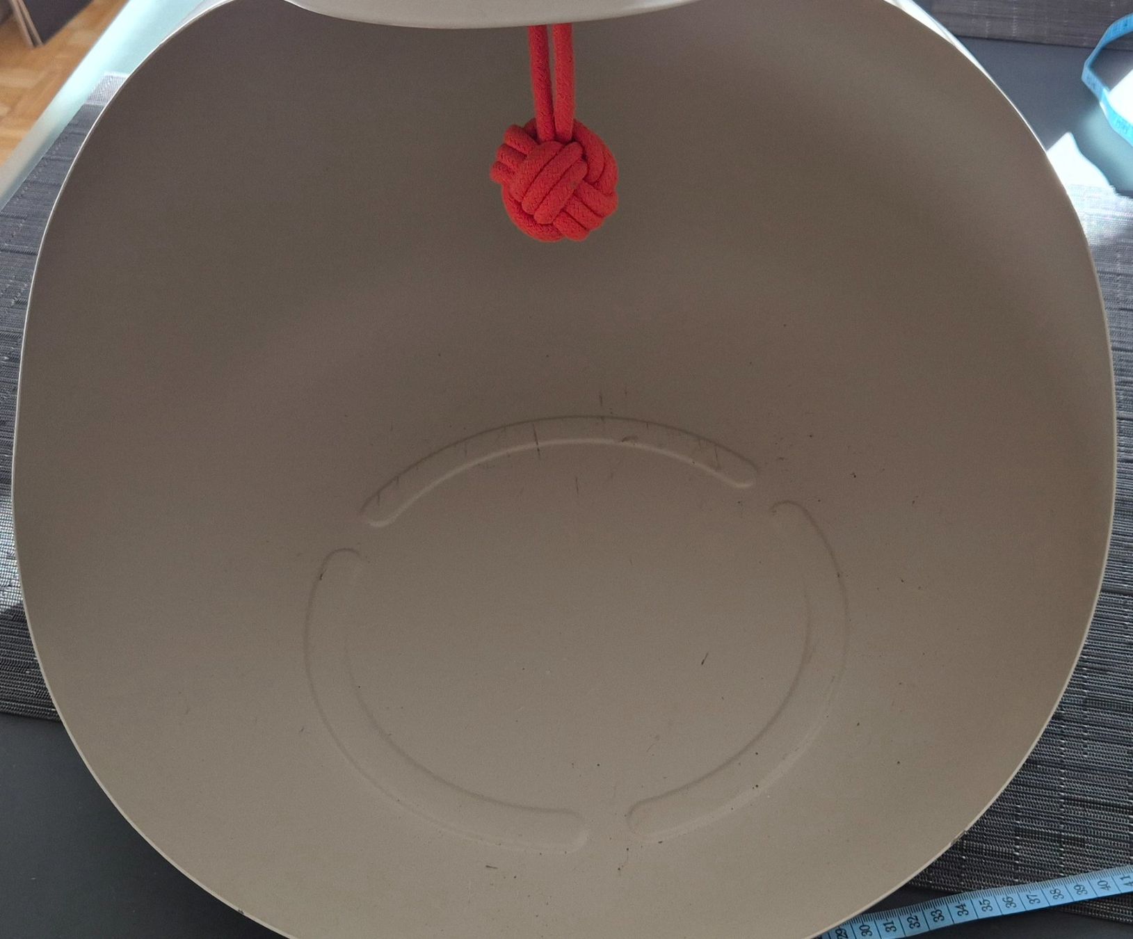 Alessi Niches, paniers: Alessi Cat Bed / Small Dog Bed (Katzenkorb / Hundekorb) – D'occasion à Zollikerberg par sandokanhaus 2
