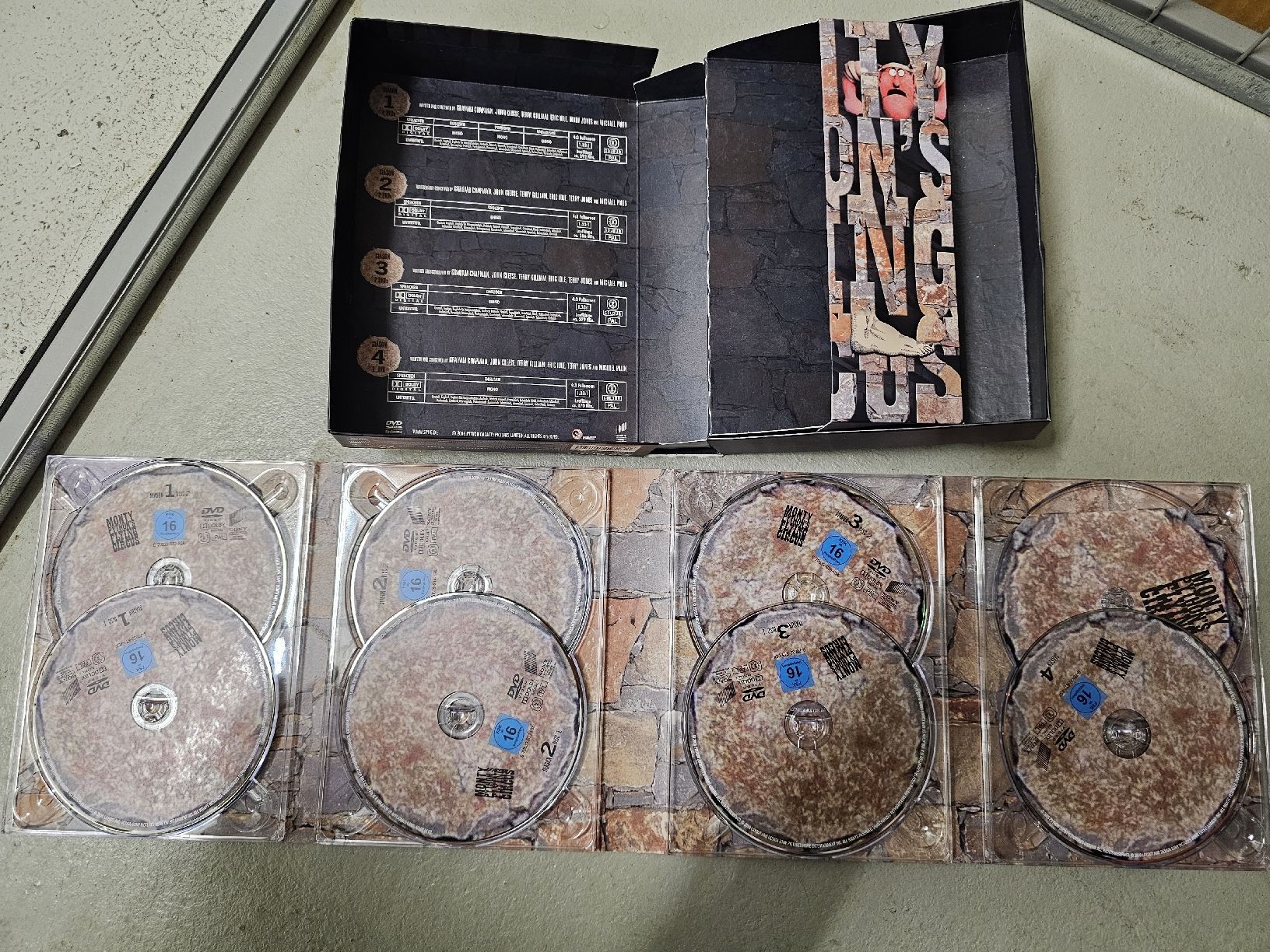 Alle DVDs: Monty Python’s Flying Circus – Die komplette Serie – Neu (gemäss Beschreibung) aus Affoltern am Albis von hwulf 3