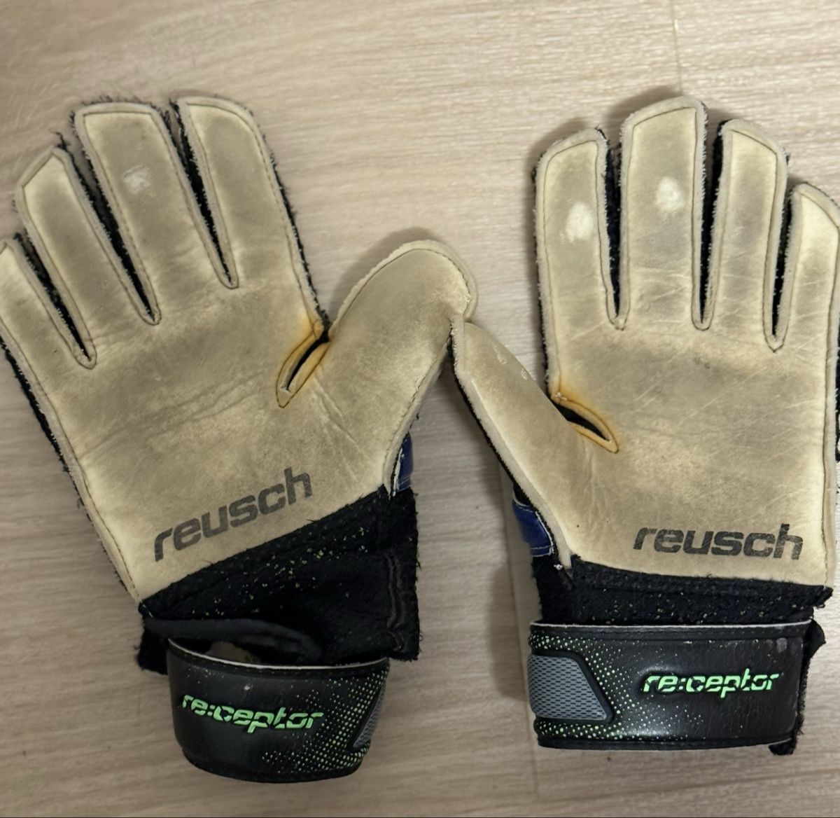 Reusch Guanti: Torwarthandschuhe Reusch Kinder Grösse 7 – Usato da Binningen venduto da MichPam71 1