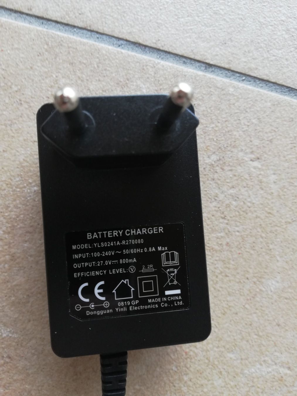 Caricabatterie: Netzteil / Adapter – Usato da Lamone venduto da ken_8y7h 1