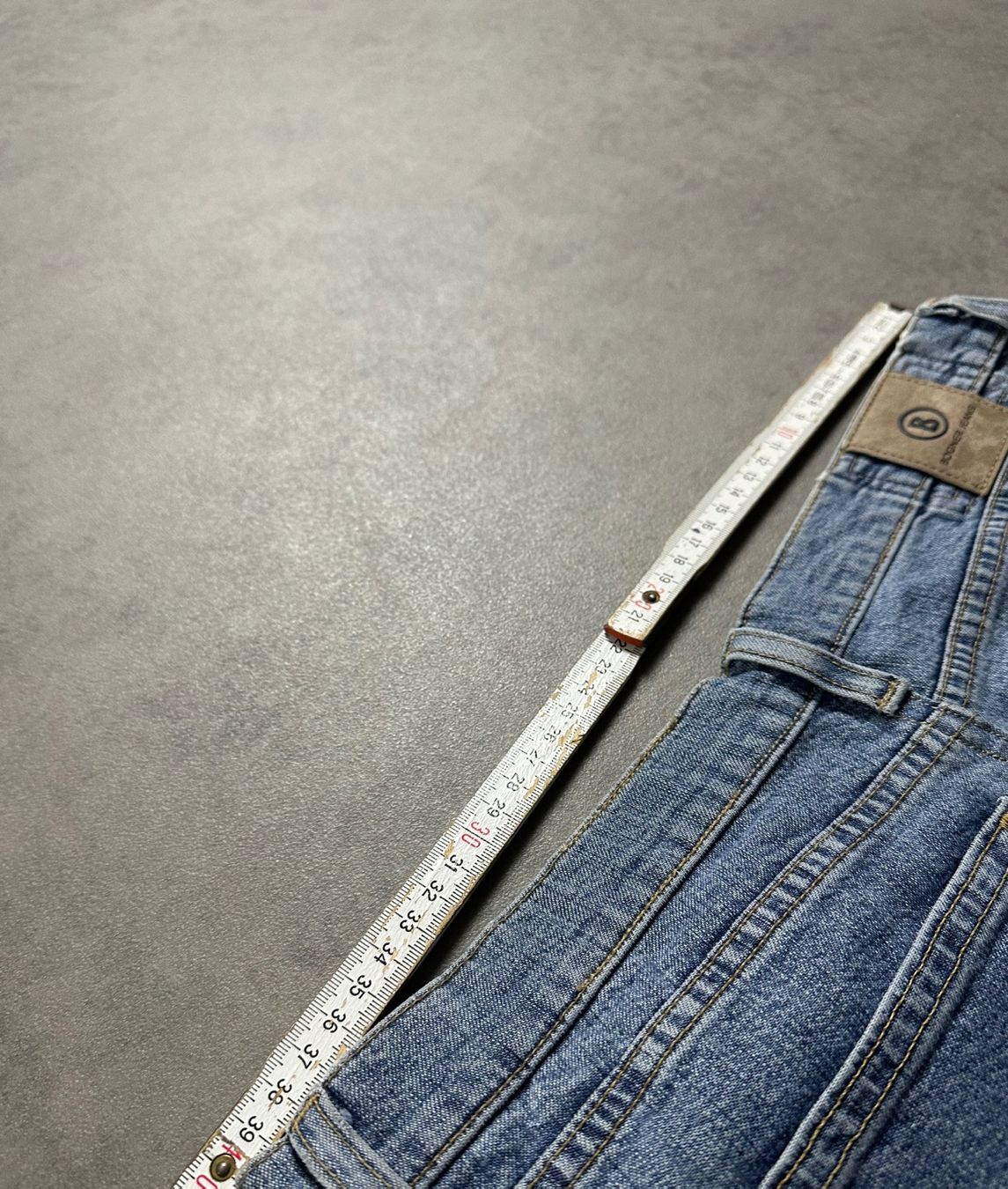 Jeans: Bogner Jeans Grösse M – Gebraucht aus Wolfhalden von GodzillaArchive 4